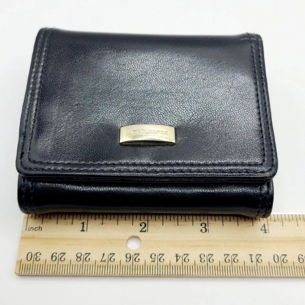 Liz Claiborne Wallet Black Women's Small Fold Out Faux Leather Kiss Lock - Picture 9 of 10